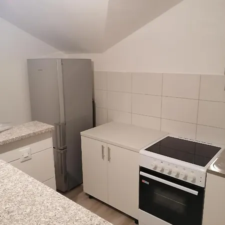 Apartman Veso アパート *
