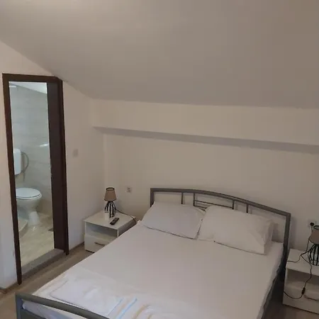 Apartman Veso アパート